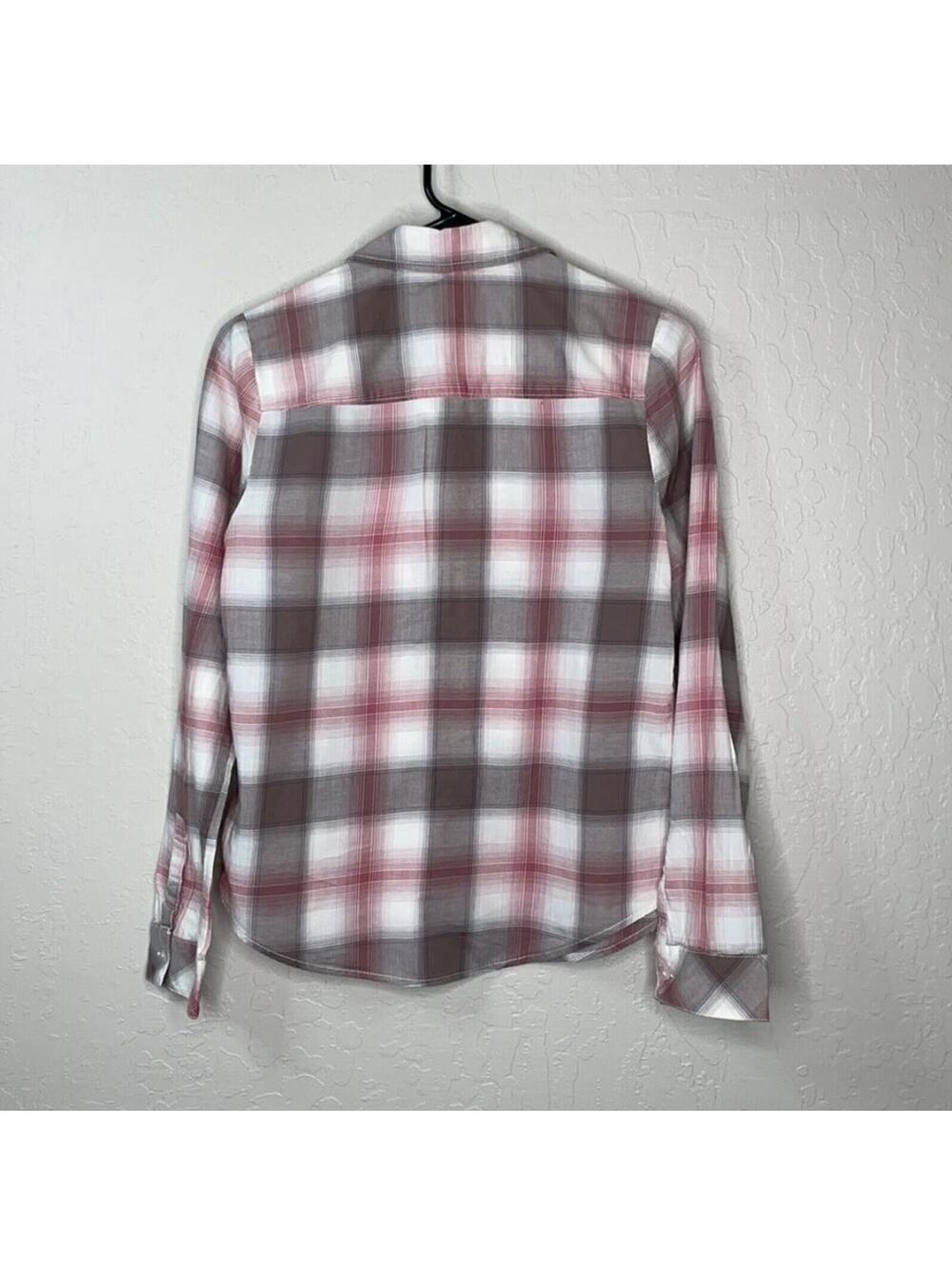 BP button up - Picture 6 of 7